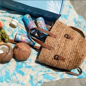 Christmas Gift!! XIX Palms SHORE BREAK PICNIC COOLER BAG. Beachly Exclusive.